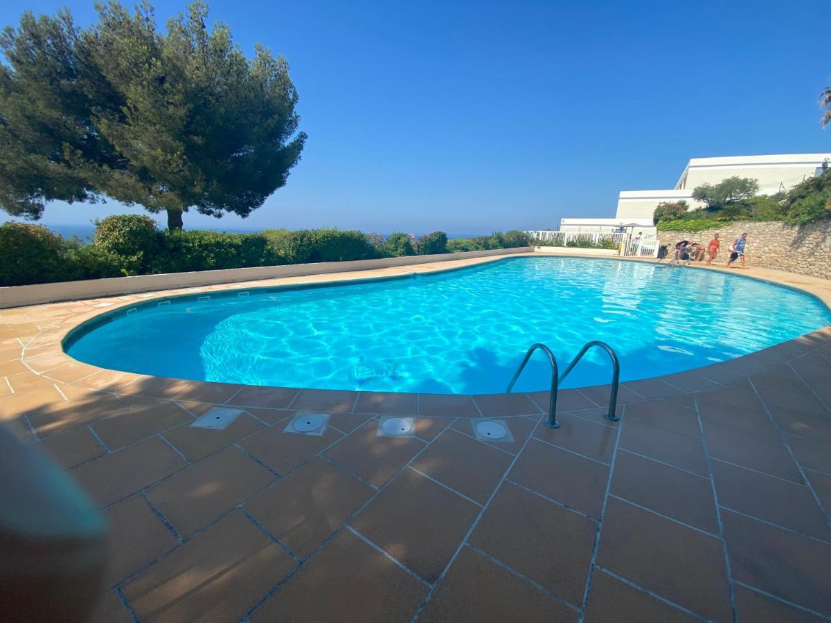 Superbe T2 44M2 - Grande Terrasse Vue Mer Panoramique Exceptionnelle Piscine - Parking Bandol Exterior photo
