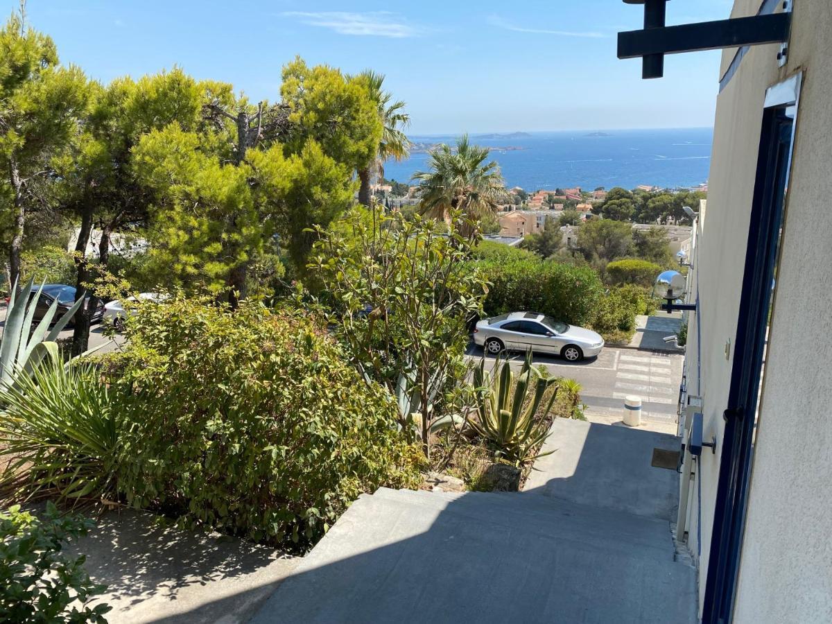 Superbe T2 44M2 - Grande Terrasse Vue Mer Panoramique Exceptionnelle Piscine - Parking Bandol Exterior photo