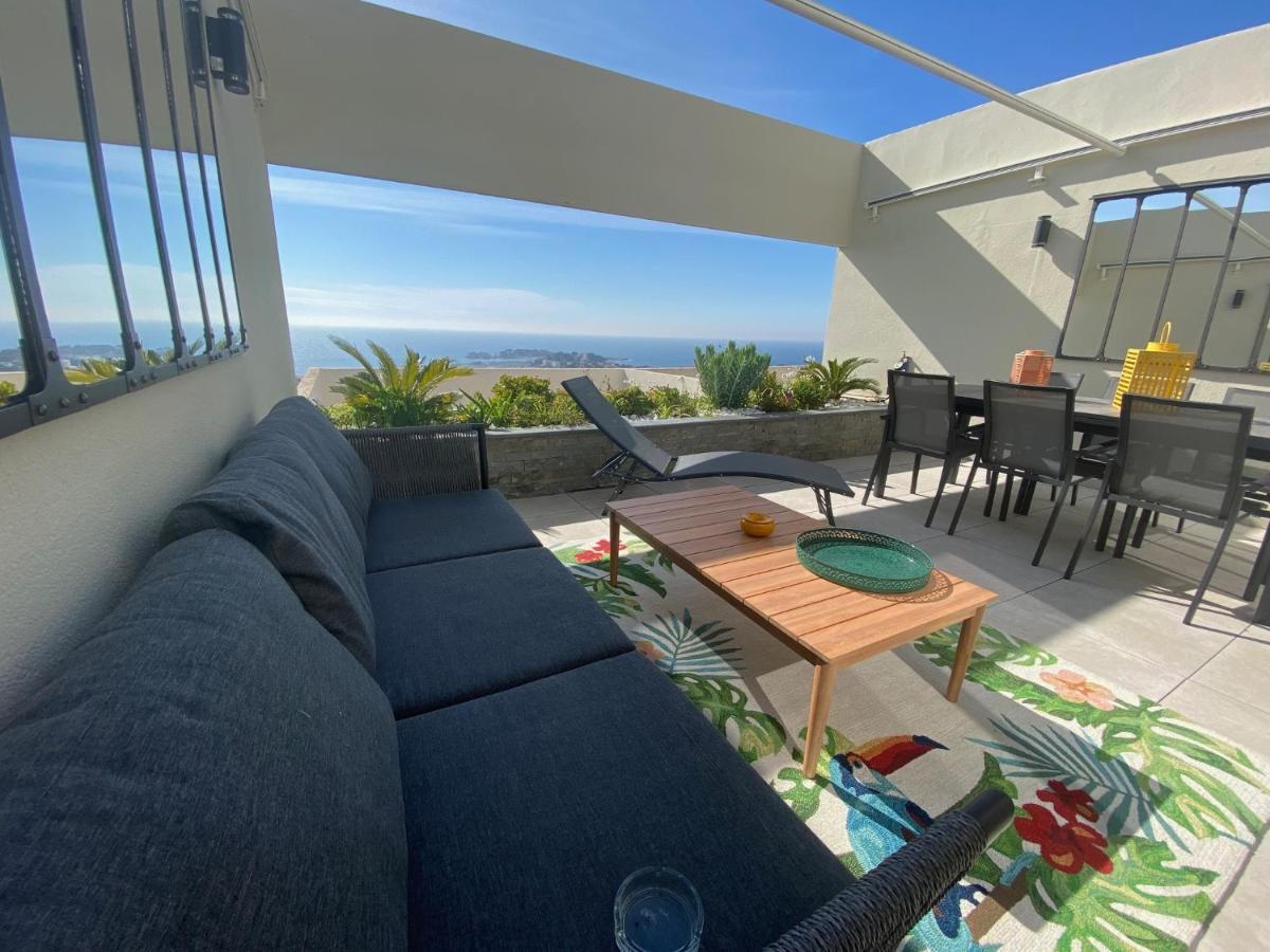 Superbe T2 44M2 - Grande Terrasse Vue Mer Panoramique Exceptionnelle Piscine - Parking Bandol Exterior photo